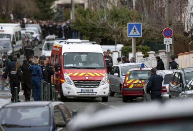 Κατάρρευση κτιρίου στη γαλλική Ρεμς, αναφορές για τουλάχιστον δύο νεκρούς